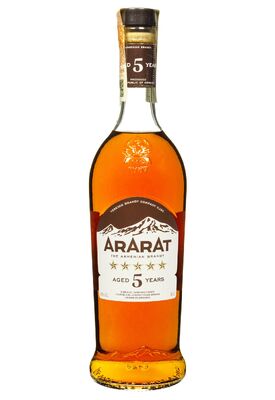 Бренди АрАрАт 5 лет в коробке 0.5 л