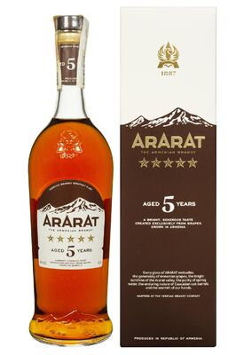 Бренди АрАрАт 5 лет в коробке 0.7 л